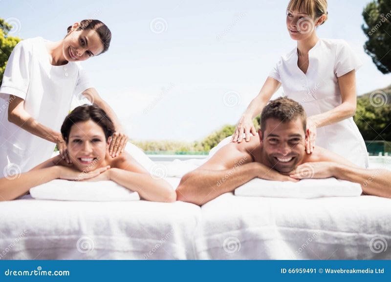 What Are Couple Health Facility Massages? Benefits and Strategies Clarified